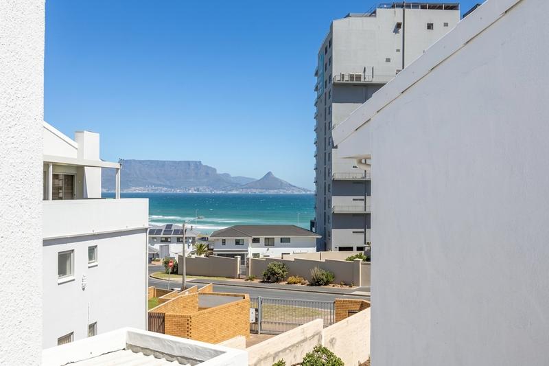 3 Bedroom Property for Sale in Bloubergrant Western Cape